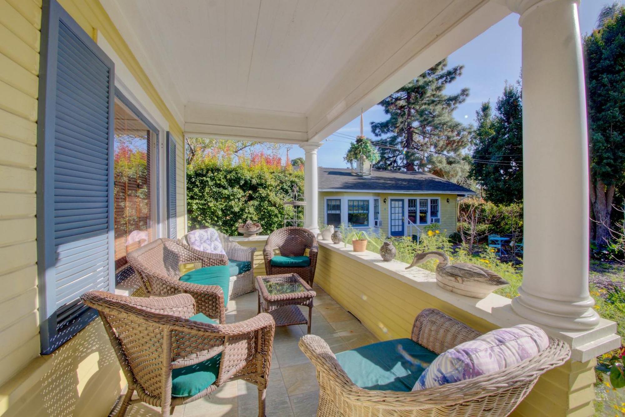 Secret Garden Inn & Cottages Santa Barbara Exterior photo