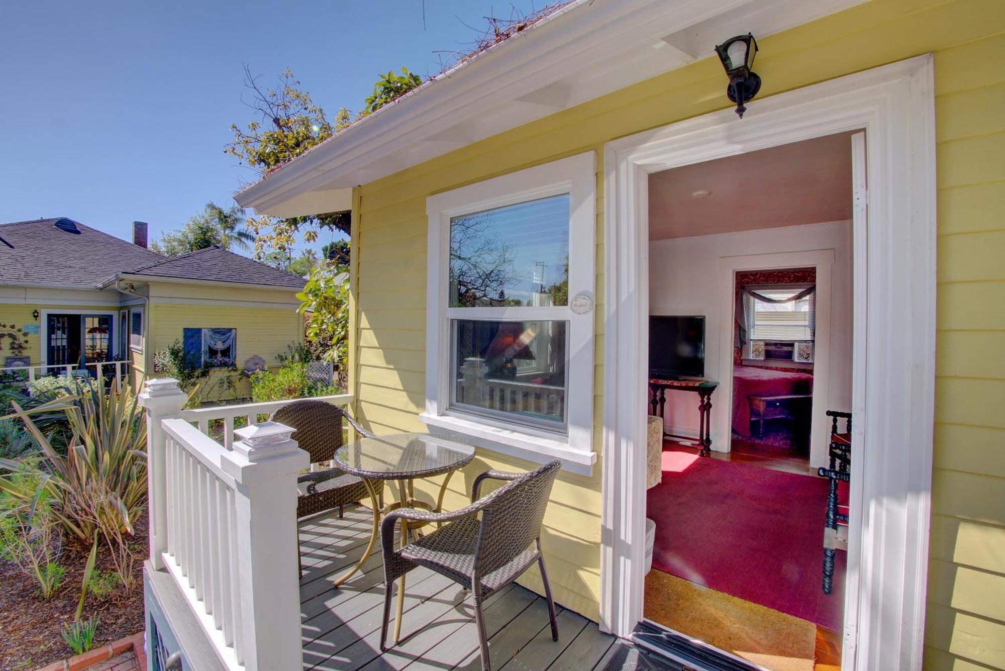 Secret Garden Inn & Cottages Santa Barbara Exterior photo