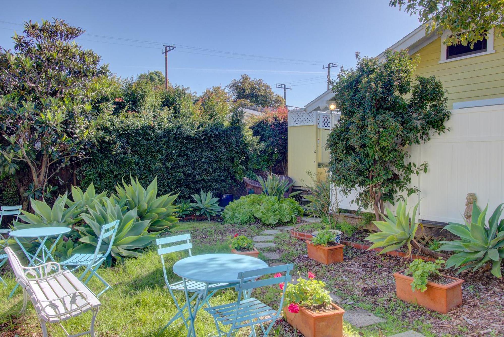 Secret Garden Inn & Cottages Santa Barbara Exterior photo