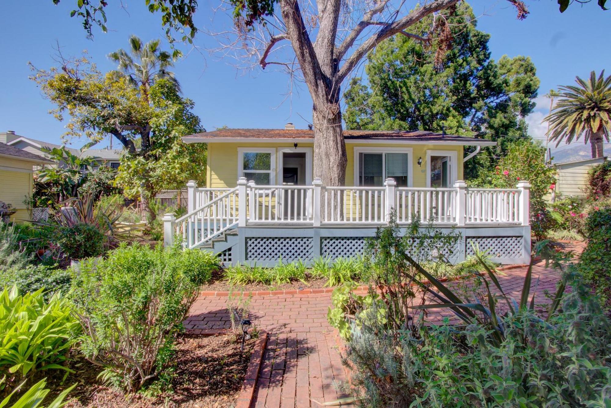 Secret Garden Inn & Cottages Santa Barbara Exterior photo